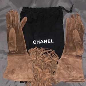 Chanel suede gloves